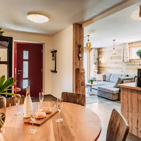 Goldhaenchen Apartment *